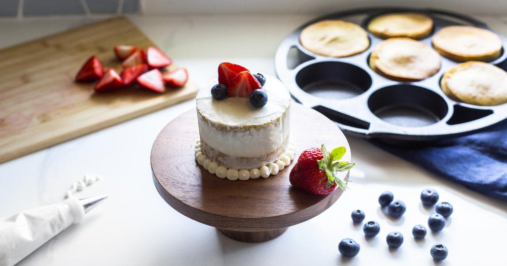 Mini Cakes with Buttercream Frosting