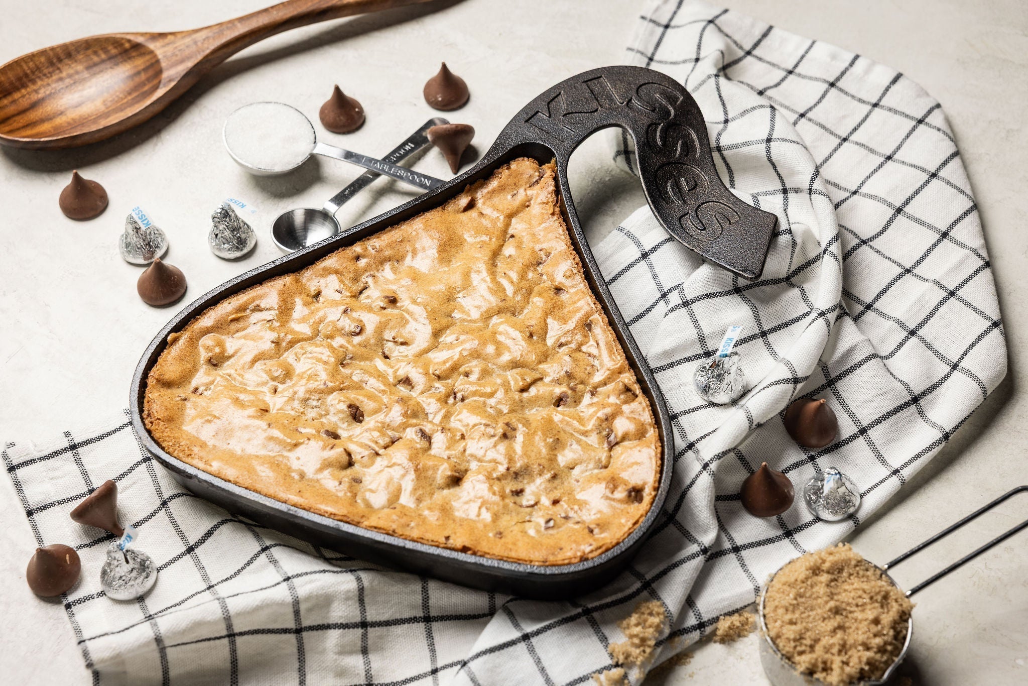 HERSHEY'S KISSES Blondie