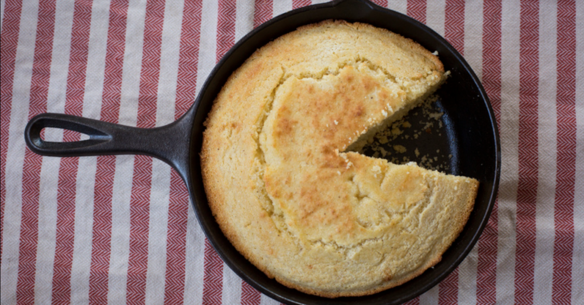 Simple Cast Iron Skillet Cornbread