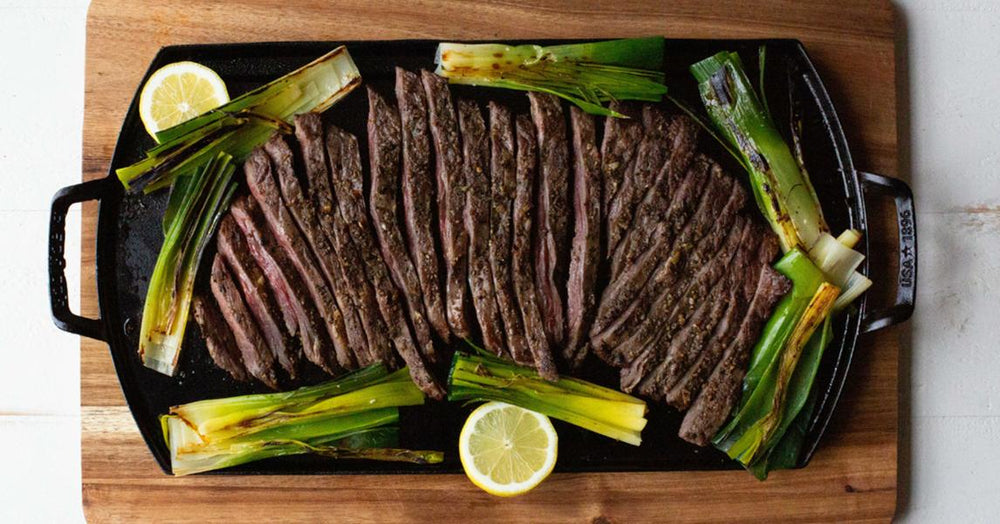 Pepper Crusted Skirt Steak With Leeks