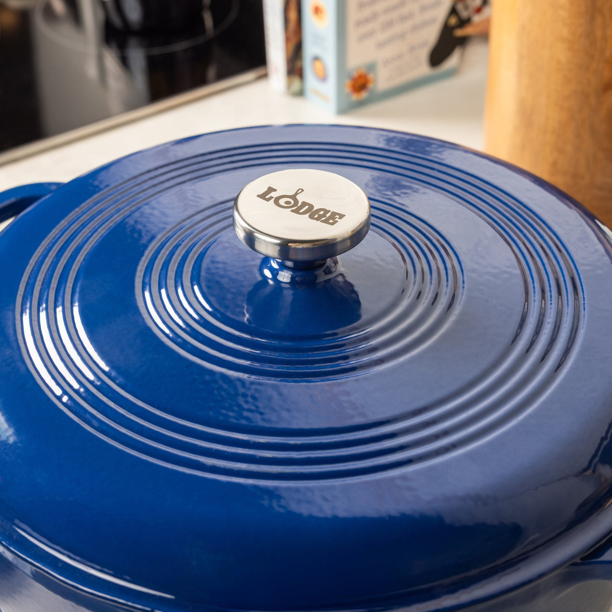 7.5 Quart Essential Enamel Dutch Oven