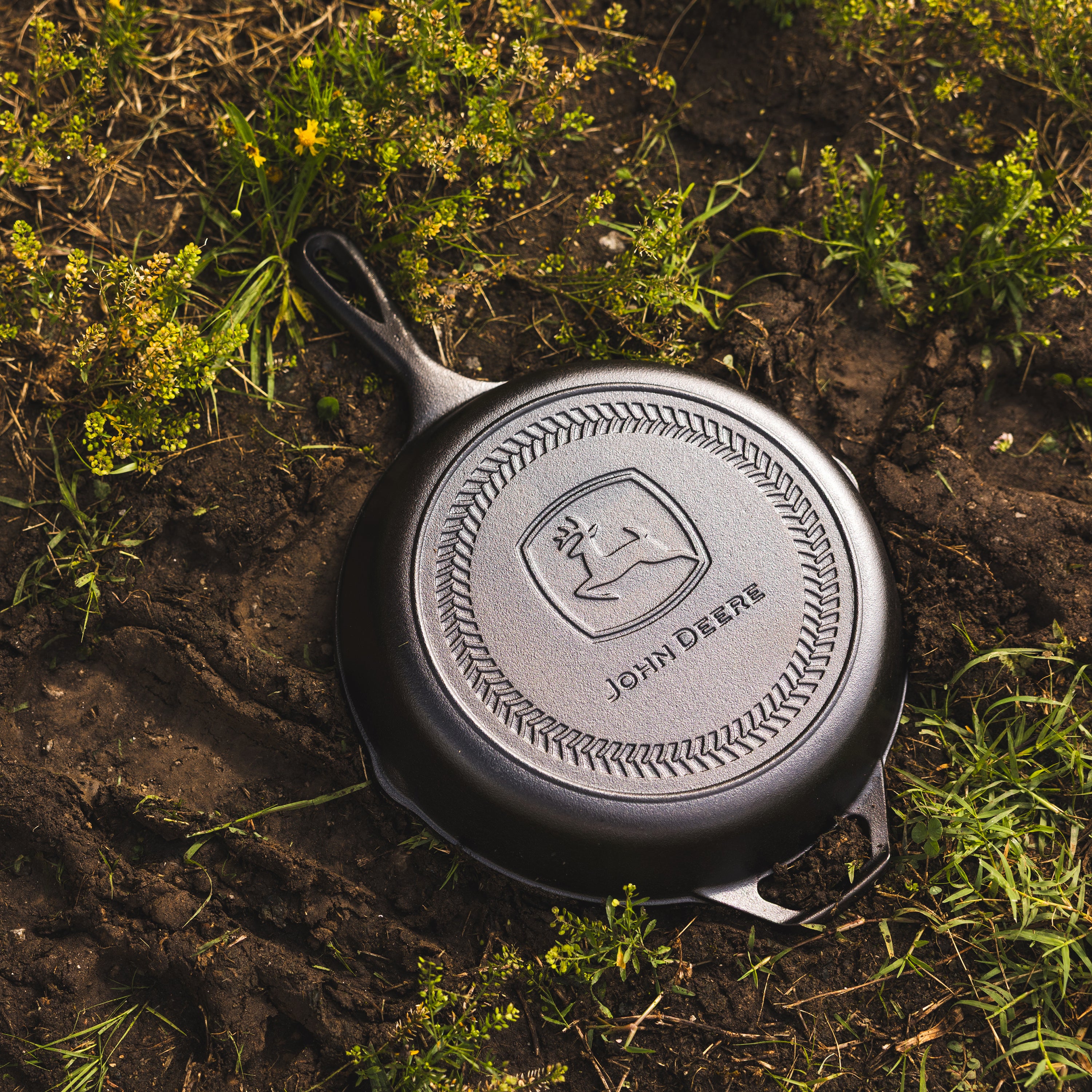 10.25 Inch Seasoned Cast Iron Skillet, John Deere Logo