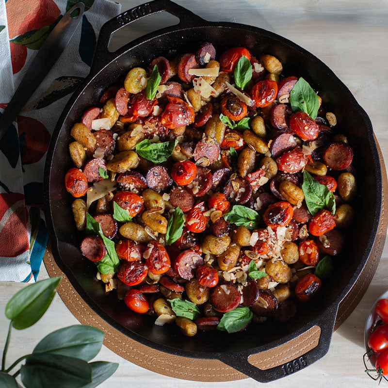 3_L12SKL_13.25-Inch-Dual-Handle-Pan_Crowd_800x800_WEB-2
