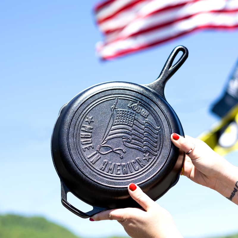 L8SKFLAG_2022-American-Flag-Logo-Skillet_Lifestyle-1_EDIT_800x800_WEB