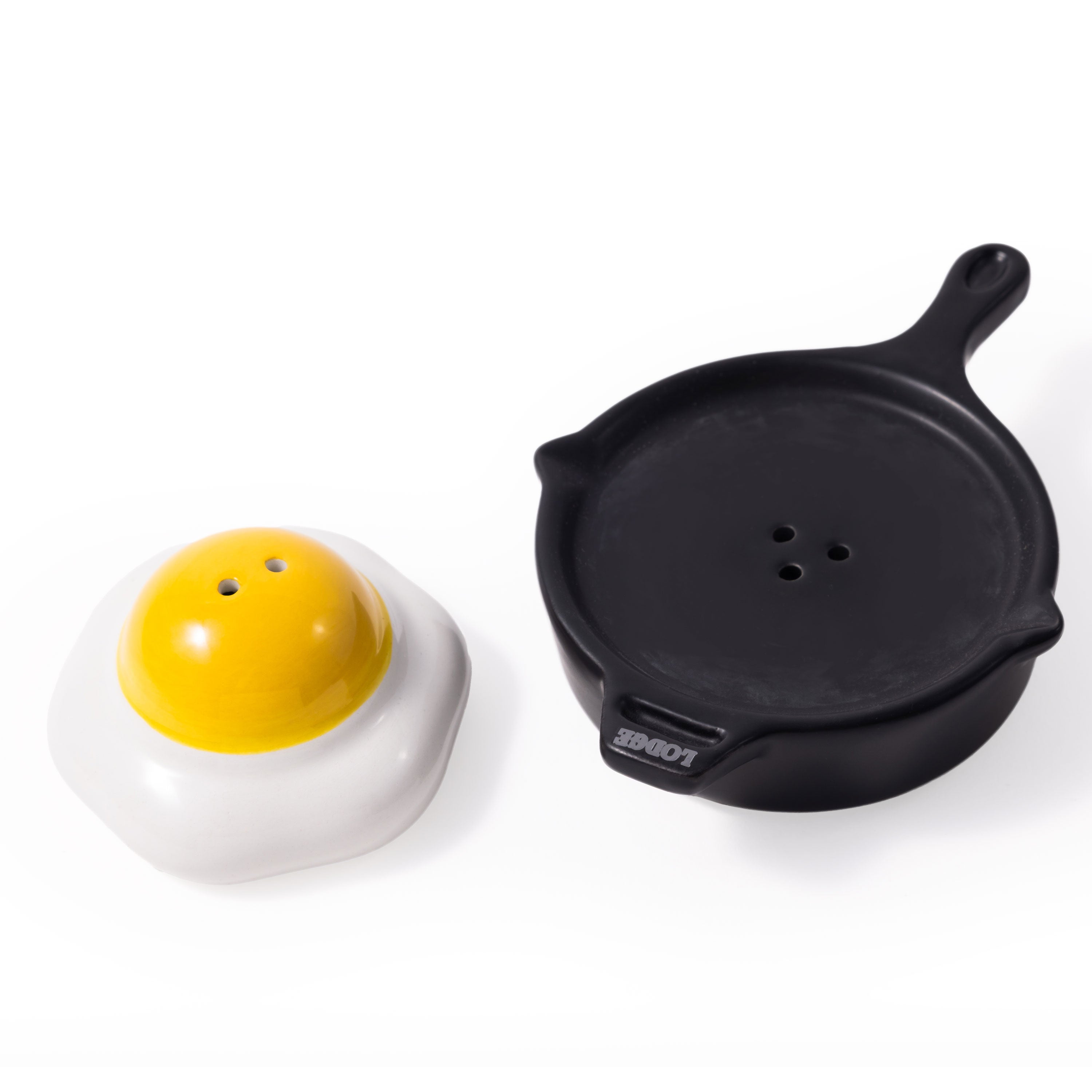 Lodge Skillet and Egg Salt and Pepper Shaker