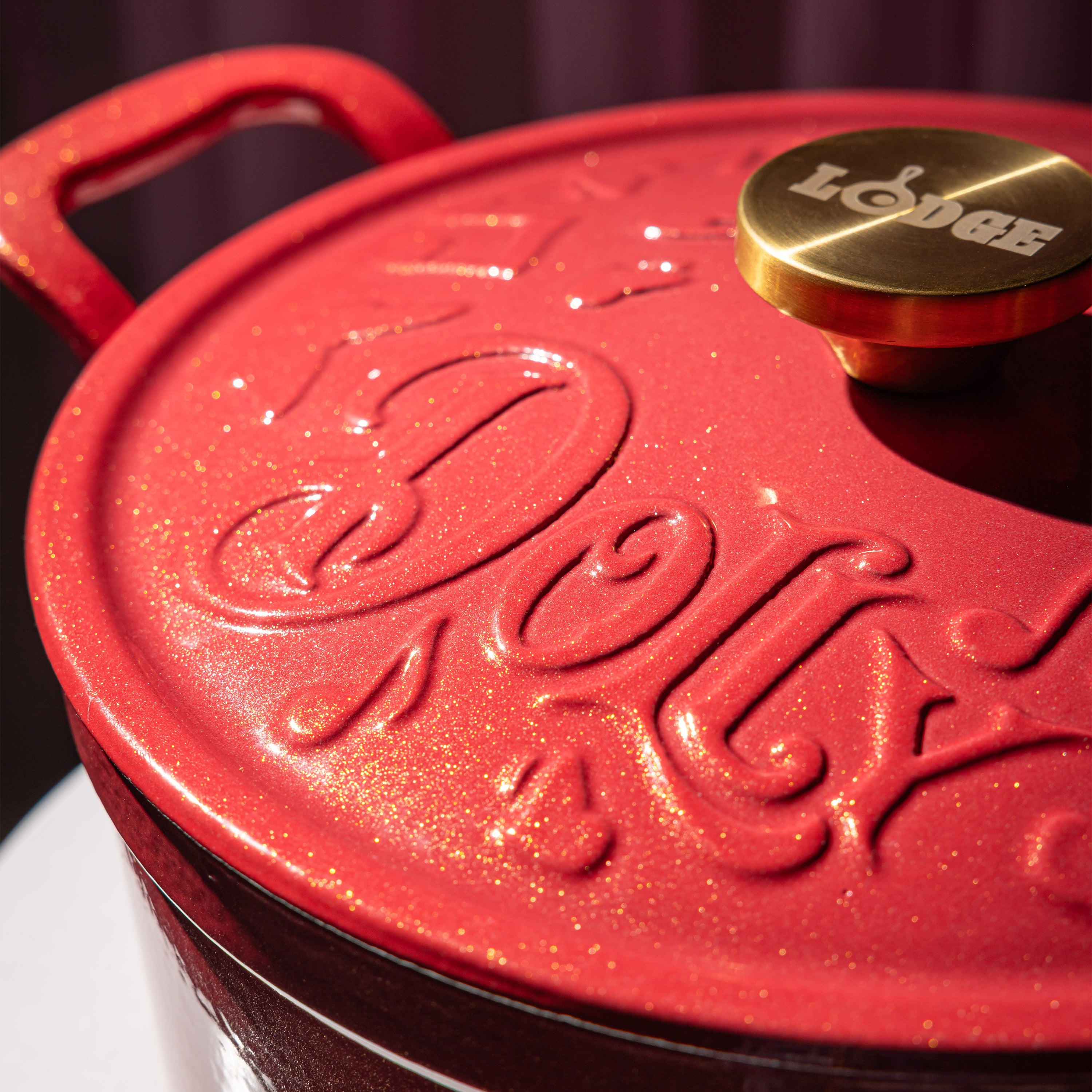 Enameled Cast Iron Dolly Parton Dutch Oven