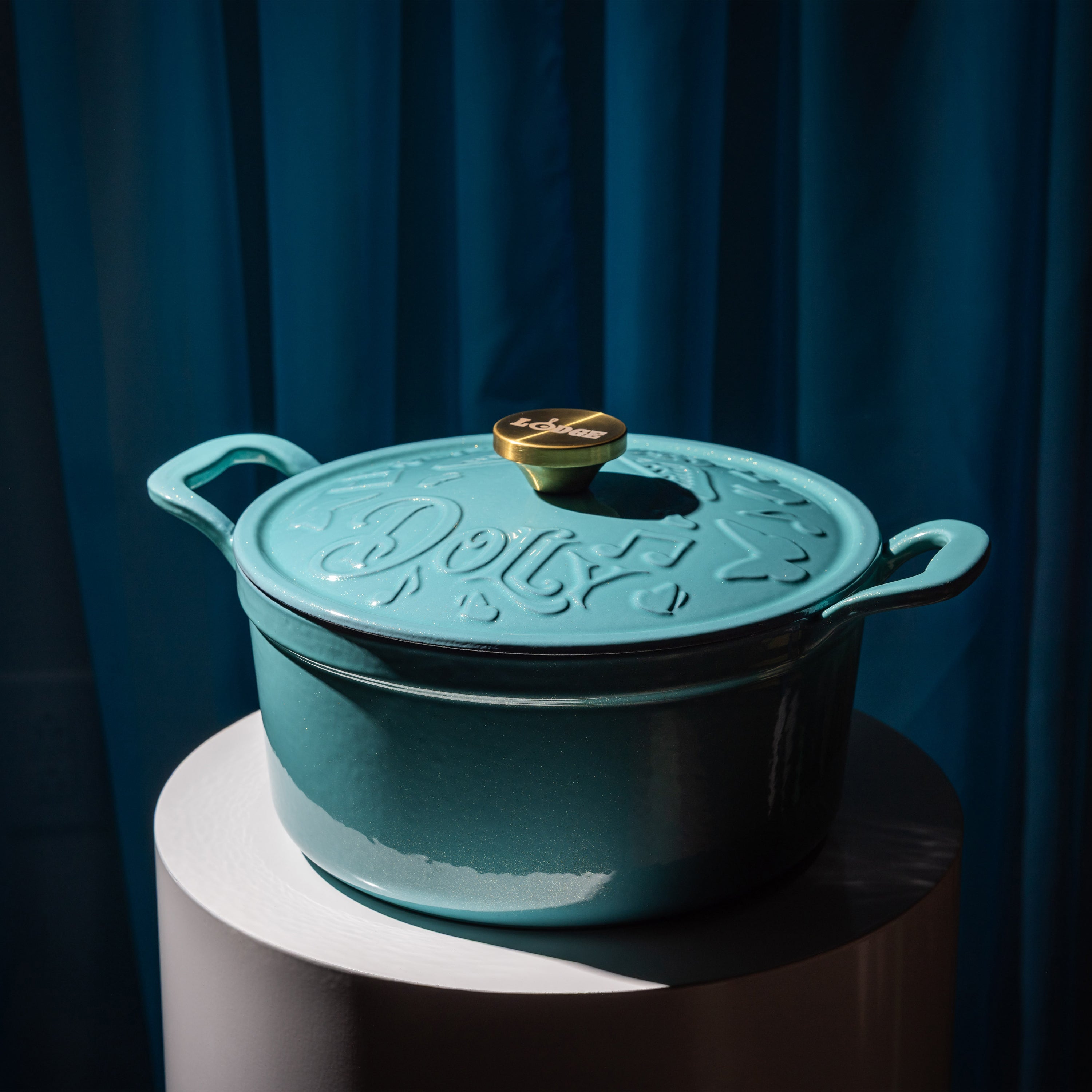 Enameled Cast Iron Dolly Parton Dutch Oven