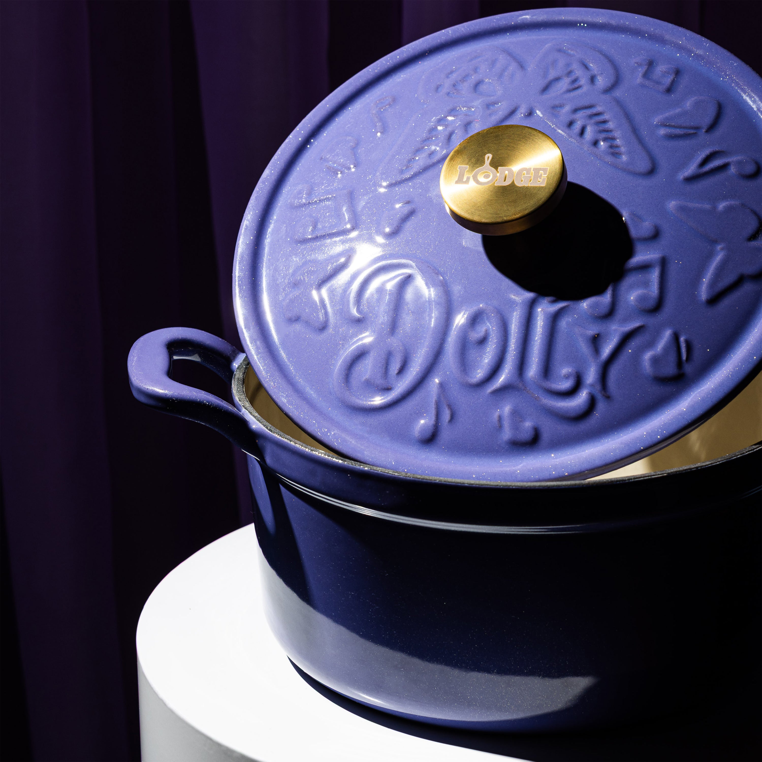 Enameled Cast Iron Dolly Parton Dutch Oven