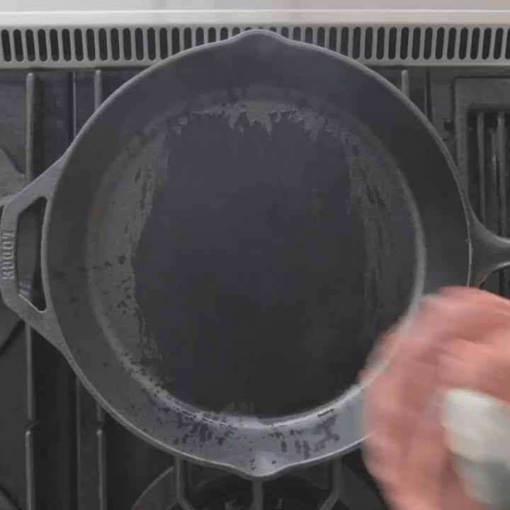 Load video: How to Sear in a Cast Iron Pan Lodge Cast Iron