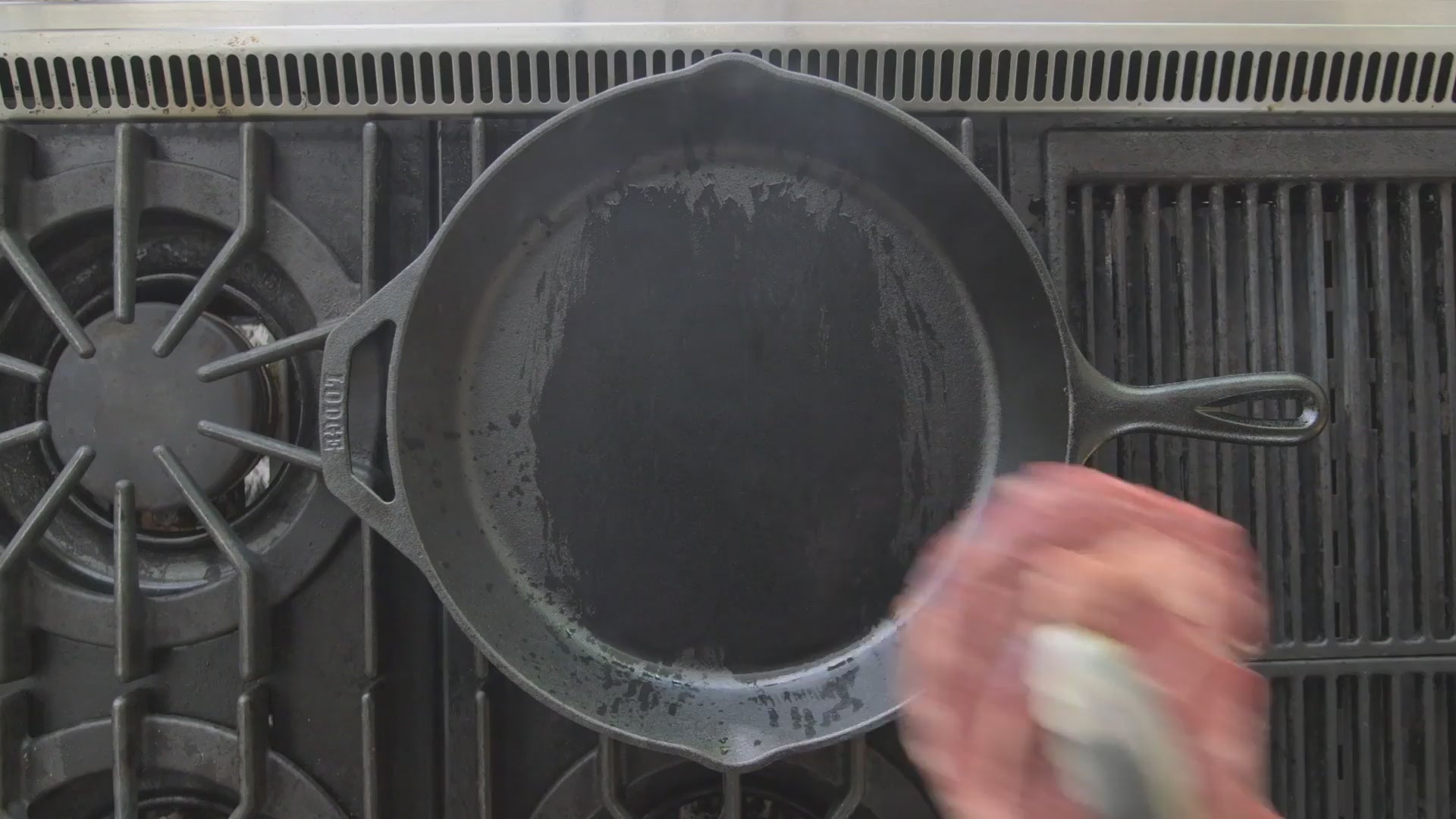Load video: How to Cook a Steak in a Cast Iron Skillet Lodge Cast Iron