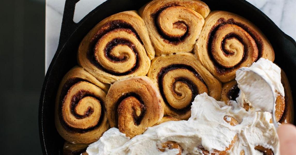 Gingerbread Cinnamon Rolls