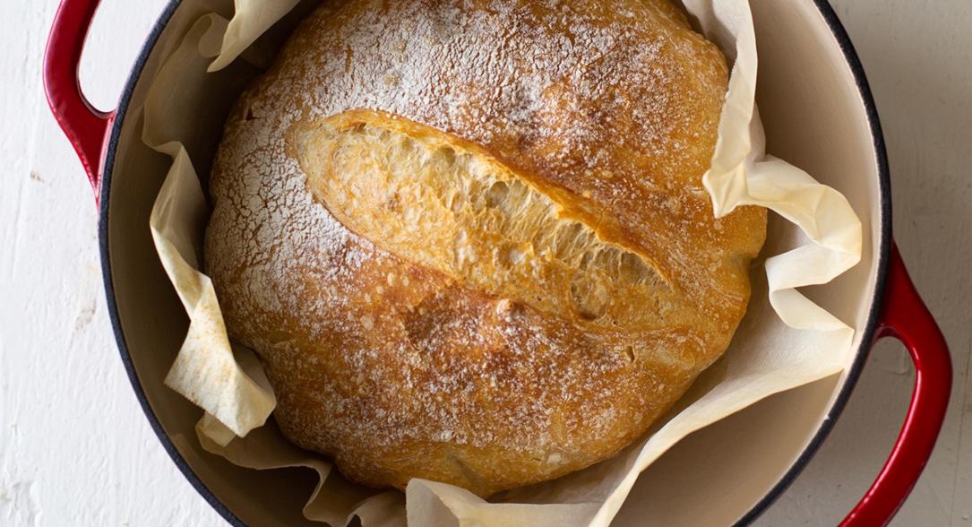Bread freshly baked in dutch oven