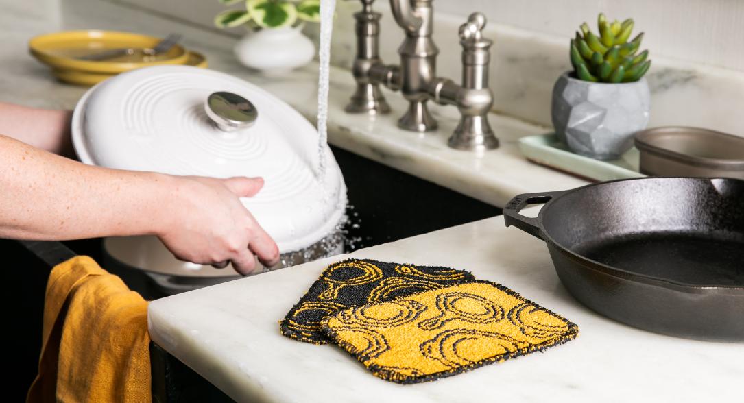 Scrub cloth