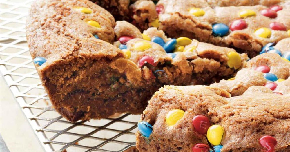 Skillet Chocolate Chip Cookie