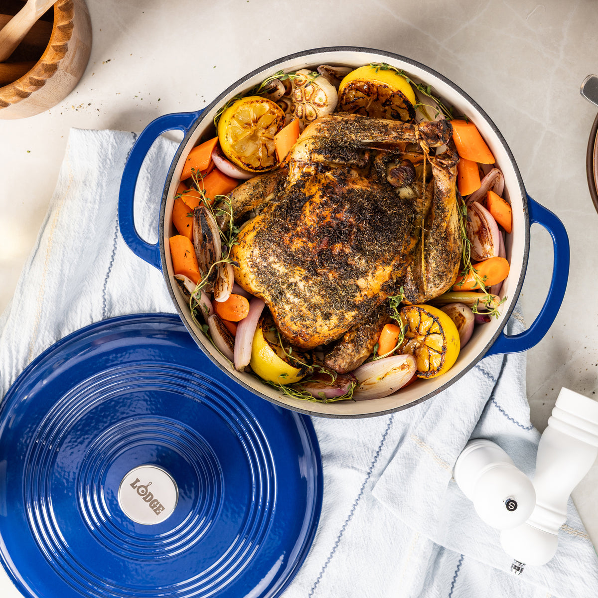 7.5 Quart Essential Enamel Dutch Oven