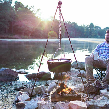 Lodge Campfire Tripod with 24 Inch Chain with 43 half Inch Legs Lodge Campfire Tripod with 24 Inch Chain with 43 half Inch Legs