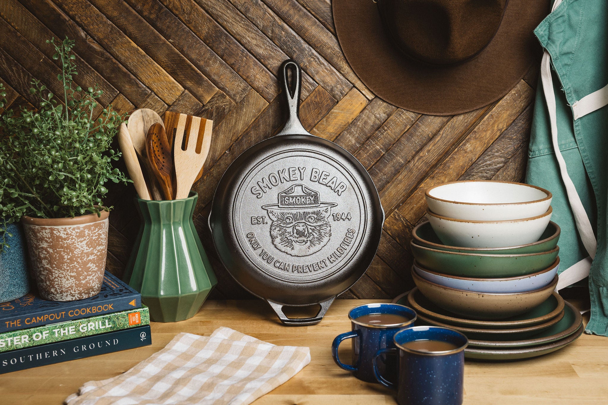 Lodge Cast Iron | USA Made Cookware, Bakeware, Pans & More