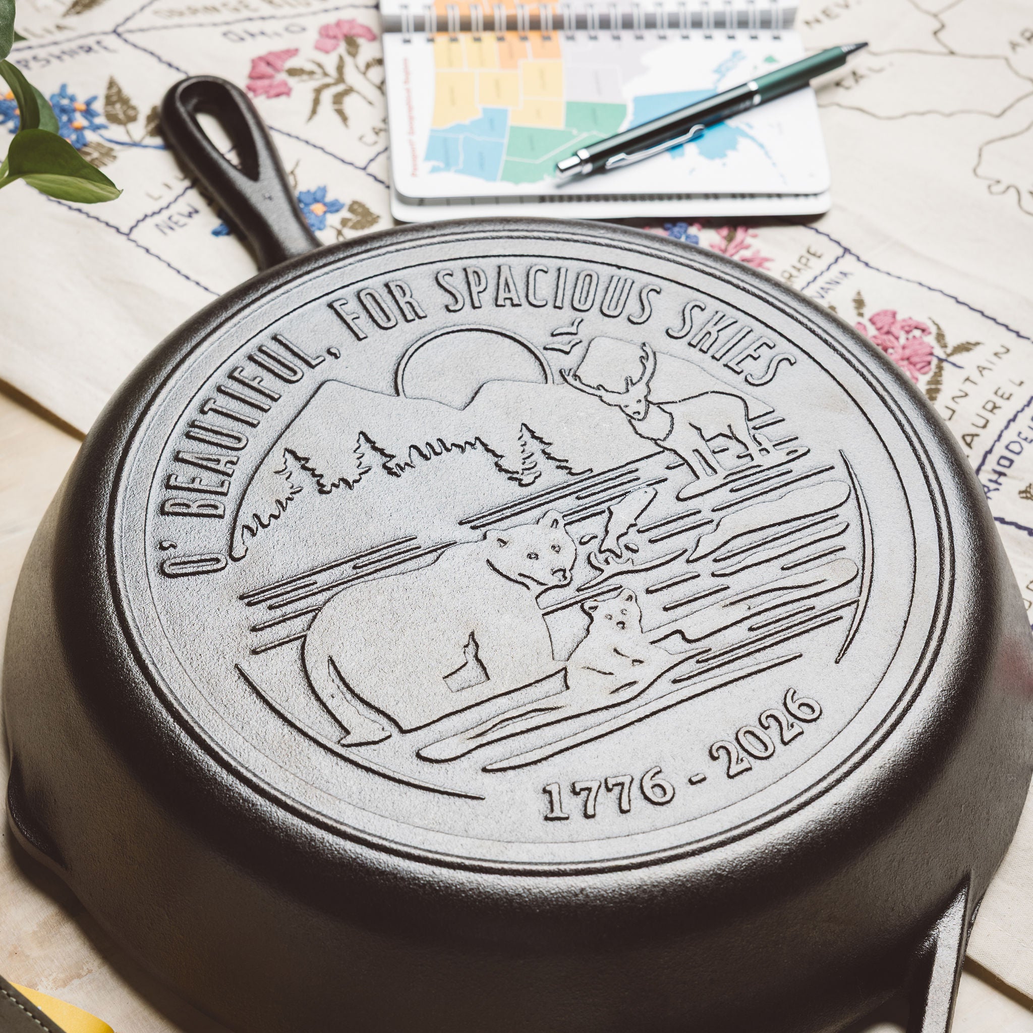 Lodge 12 Inch Seasoned Cast Iron Skillet, Spacious Skies