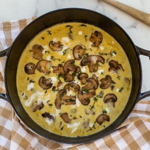 https://www.lodgecastiron.com/sites/default/files/styles/feature_3_col_small__tombras_large/public/2021-01/210112_soups-1.jpg?h=24c75a2a&itok=fSQ_fsBK