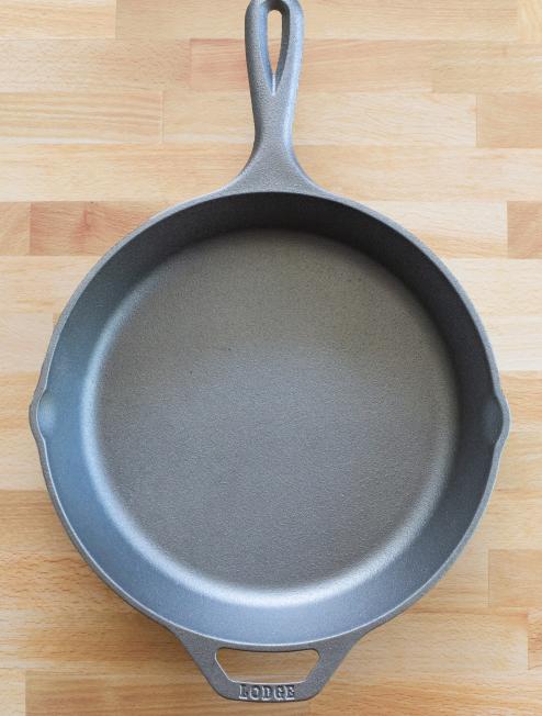 Always in Season: A closer look at the Lodge Cast Iron skillet 